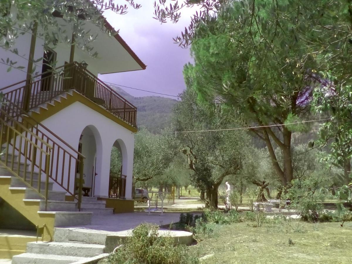 הוילה מישטראש Manousi 2 - First Floor מראה חיצוני תמונה